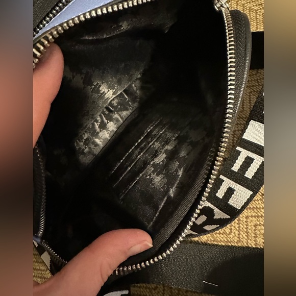 Karl Lagerfeld Maybelle camera bag crossbody like new - Picture 6 of 10